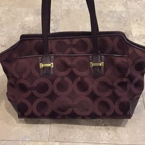 Large Coach shoulder bag style G1369-F25501